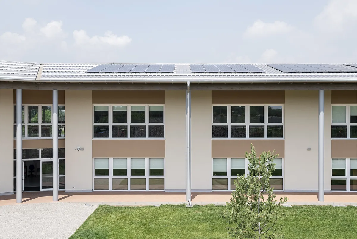 Scuola Legnano: impianti elettrici sicuri e confortevoli per un ambiente scolastico moderno in bioedilizia