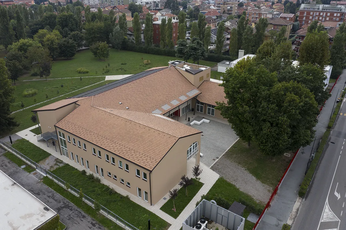 Scuola Secondaria Novate Milanese: impianti elettrici sicuri e confortevoli per un ambiente di apprendimento moderno - Bontempi Impianti