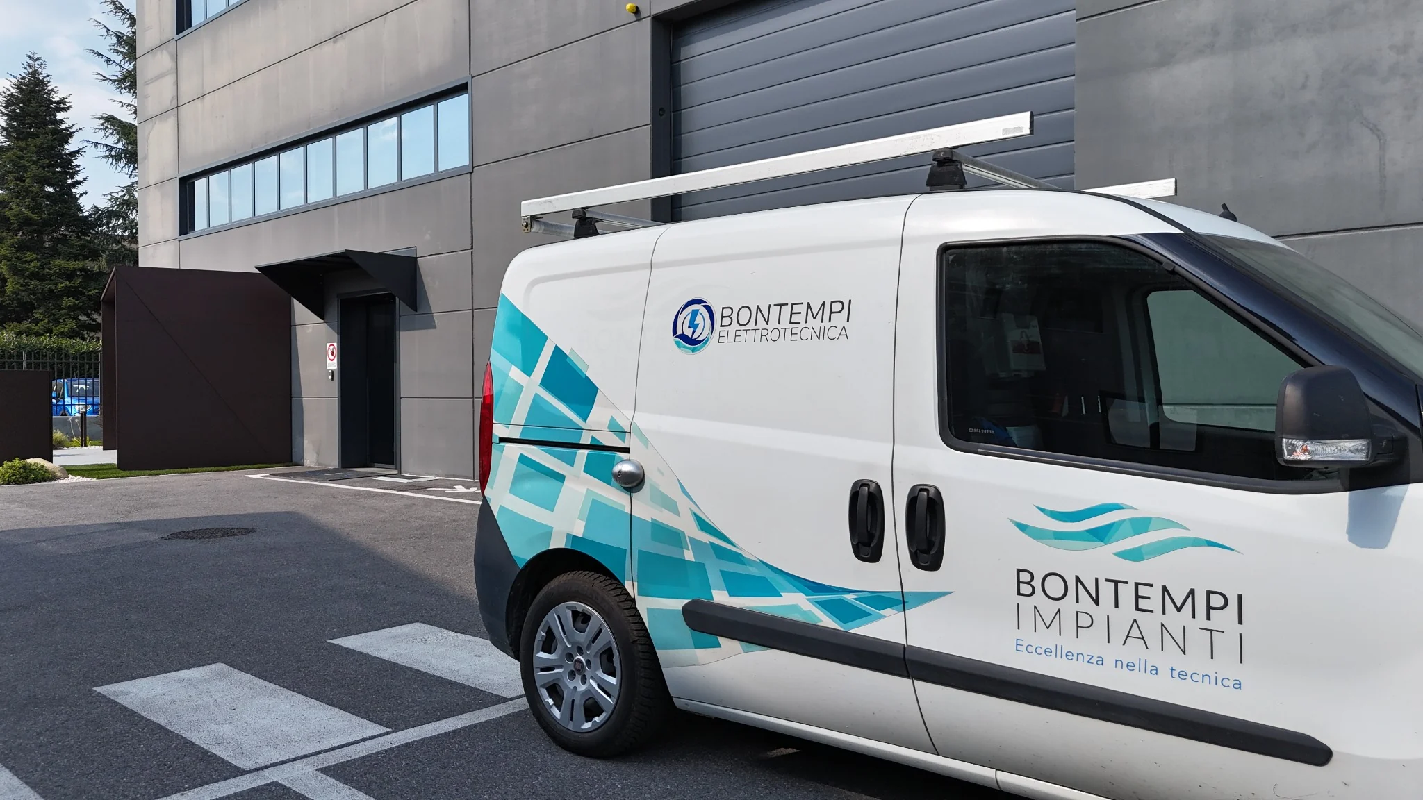 Furgone Bontempi Impianti presso lo stabilimento STS a Cellatica