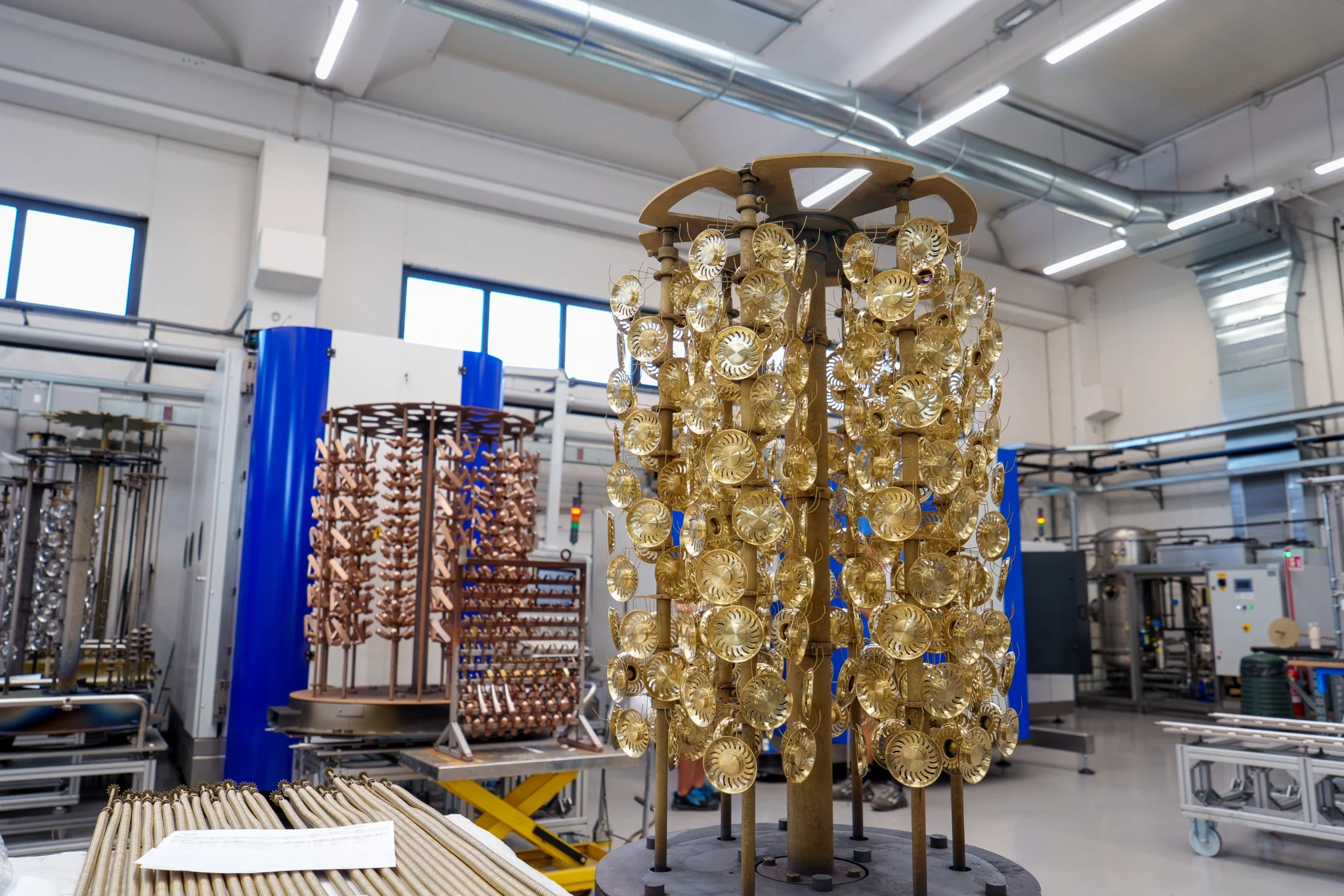 Lavorazioni per il trattamento delle superfici nello stabilimento STS